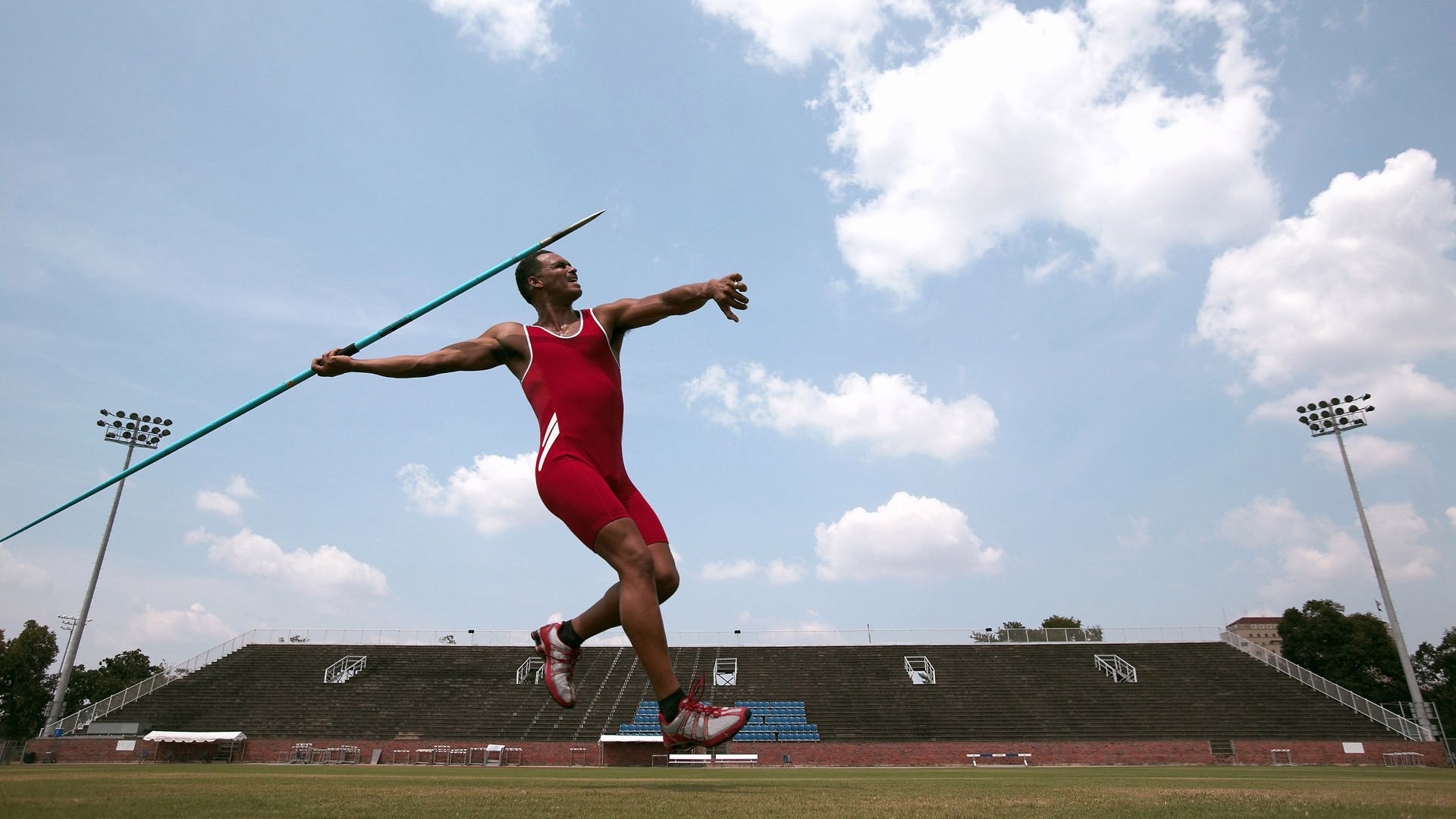 紧张刺激的季后赛预演：球队调整迎战高潮，季后赛球队名单